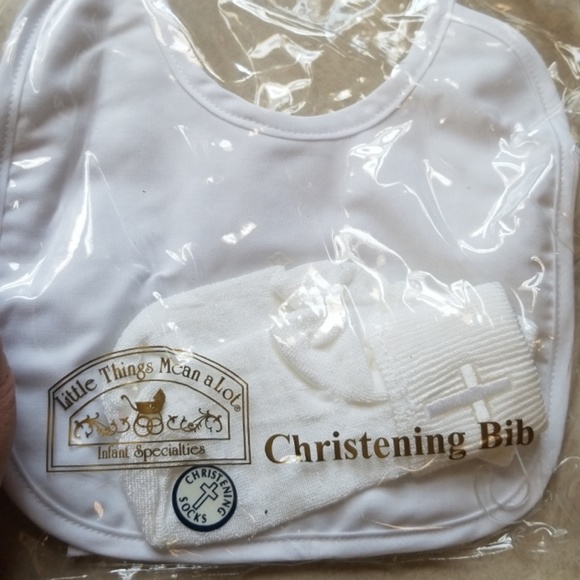 Child's christening gown with Bonnet & socks - Picture 8 of 8